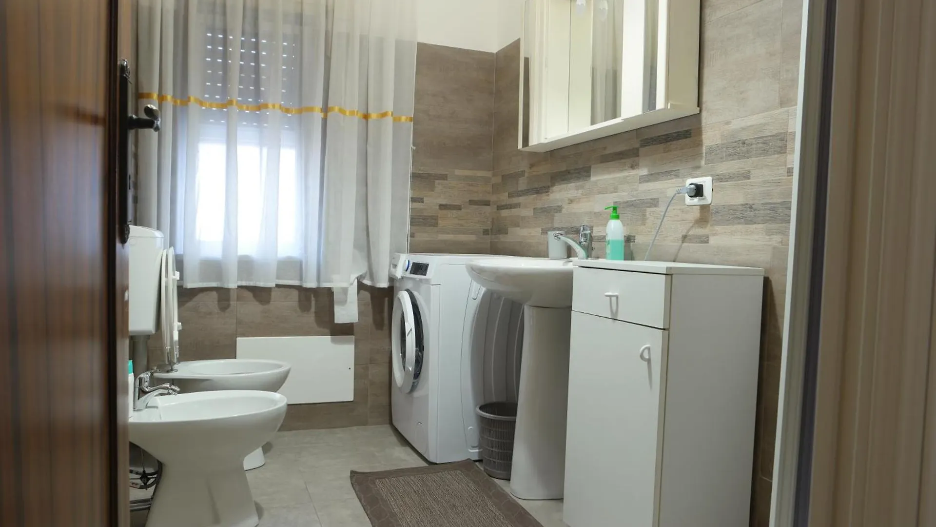 Vancla Apartment, Free Park, Free Wi-Fi, Vicino Al Mare Giardini Naxos Lägenhet